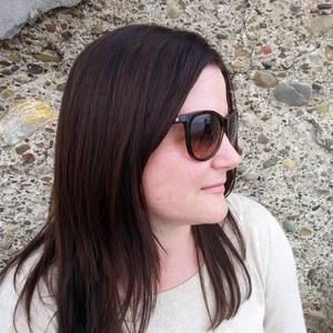 Meet your Posher, Caitlin